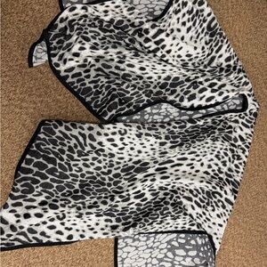 Stylish Black and White Animal Print Vest